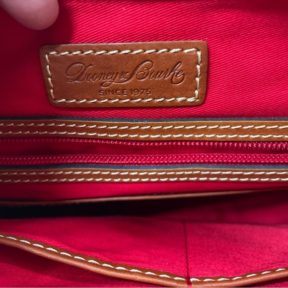 Dooney & Bourke Black and Tan Hobo Bag - Picture 7 of 11